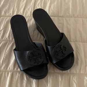 Troy Burch flat slip ons size 8